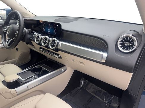 Used 2023 Mercedes-Benz EQB 300 300 w/ Exclusive Package image 51