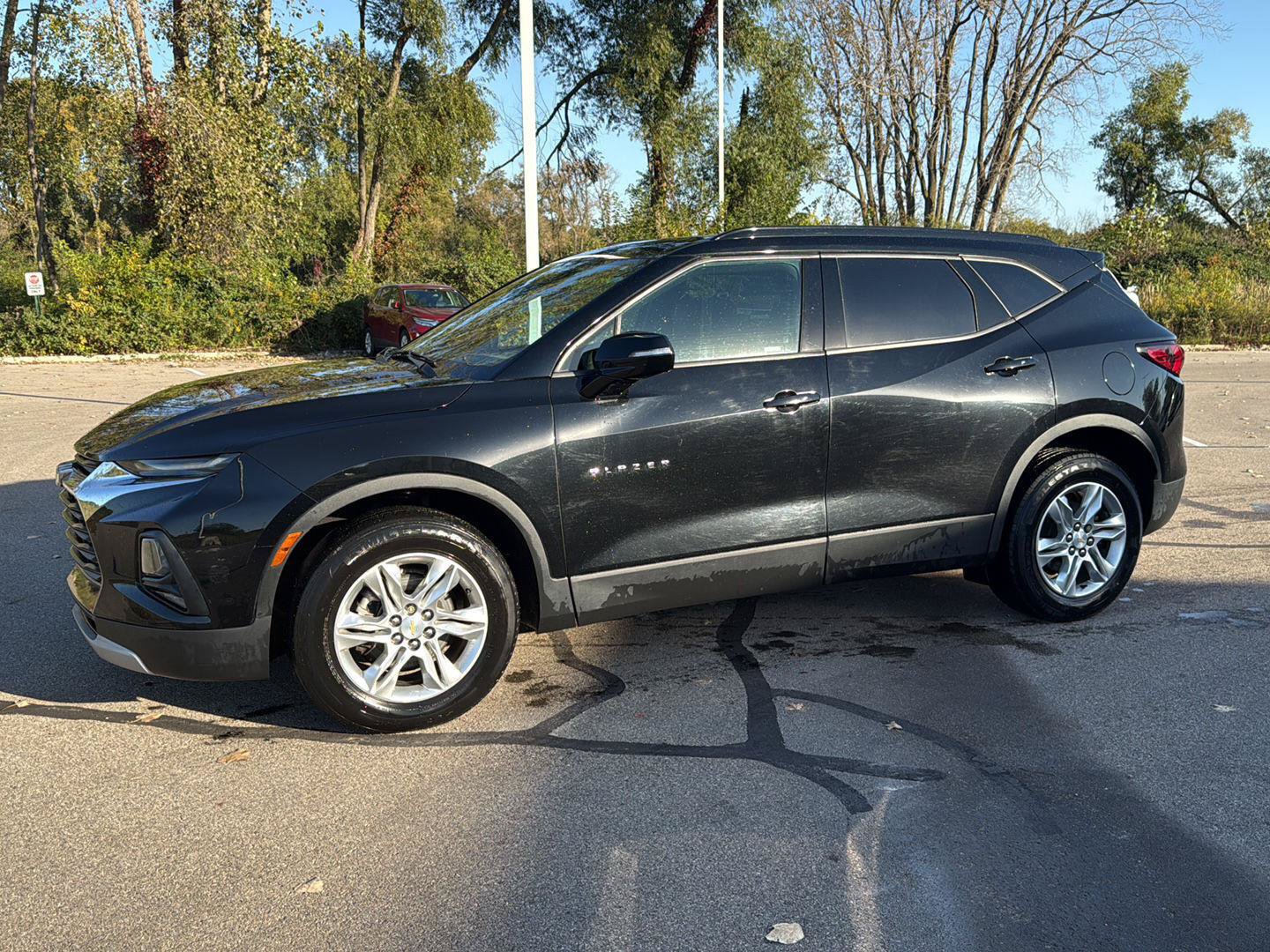 Used 2021 Chevrolet Blazer LT FWD image 2