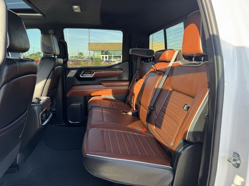 Used 2024 GMC Sierra 1500 Denali Ultimate image 30