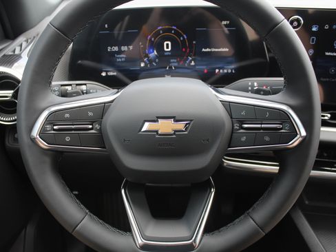 New 2027 Chevrolet Equinox LT FWD image 11