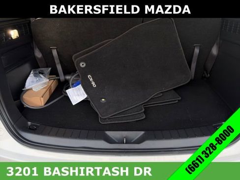 Used 2024 MAZDA CX-90 Plug-In Hybrid w/ Preferred image 17