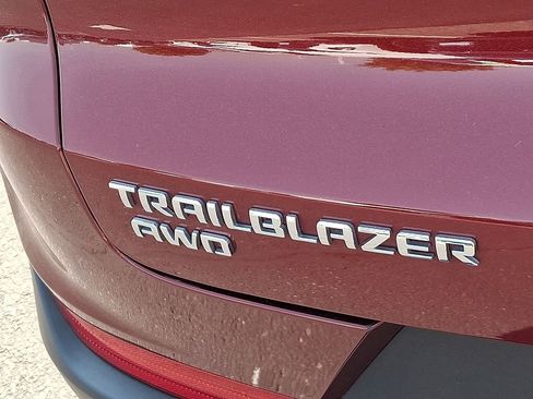 Certified 2023 Chevrolet TrailBlazer LT w/ Convenience Package AWD/4WD image 30