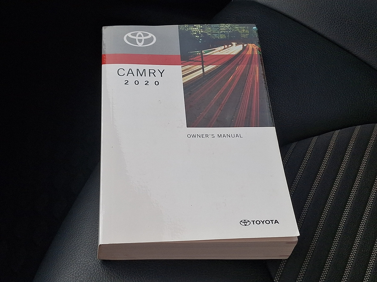 Used 2020 Toyota Camry SE AWD/4WD image 25