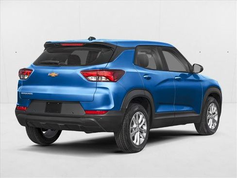 New 2026 Chevrolet TrailBlazer LS FWD image 2