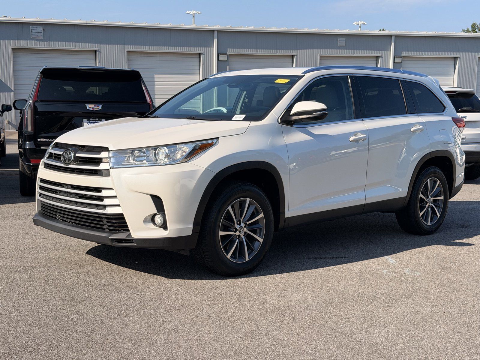 Used 2019 Toyota Highlander XLE FWD image 7