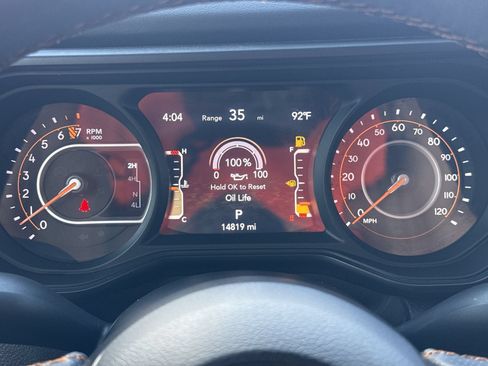 Used 2024 Jeep Gladiator Mojave w/ Steel Bumper Group AWD/4WD image 10