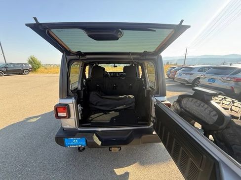 Used 2021 Jeep Wrangler Unlimited Sport AWD/4WD image 9