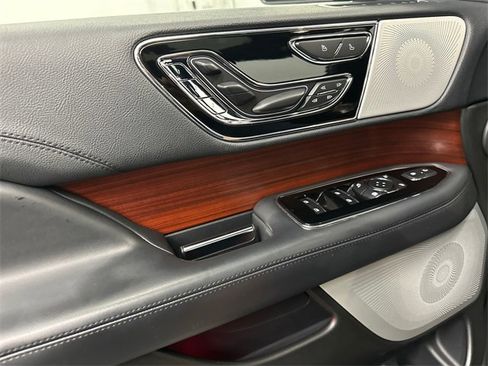 Used 2024 Lincoln Navigator Reserve image 39