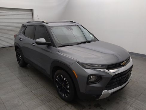 Used 2021 Chevrolet TrailBlazer LT w/ Sun and Liftgate Package FWD image 13