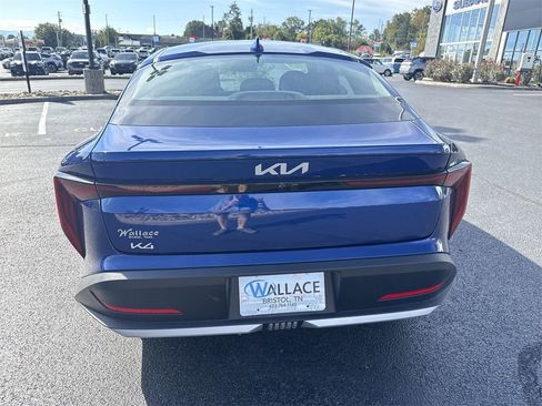 New 2025 Kia K4 LXS image 5
