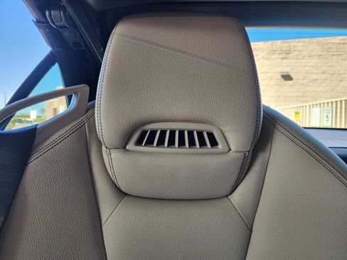 Used 2015 Mercedes-Benz SLK 250 w/ Premium Package image 76