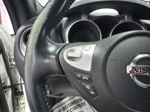 Used 2015 Nissan Juke SL image 11