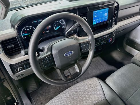Used 2025 Ford F250 XLT AWD/4WD image 23