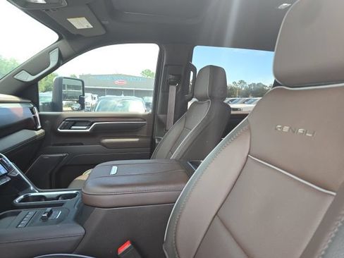 Used 2026 GMC Sierra 2500 Denali w/ Denali Reserve Package AWD/4WD image 8