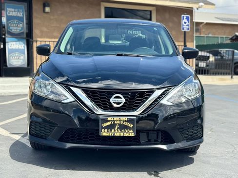 Used 2019 Nissan Sentra SV image 3