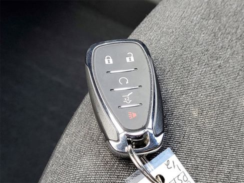 Used 2023 Chevrolet Equinox LT image 31