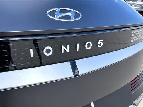 Used 2023 Hyundai Ioniq 5 SEL image 28