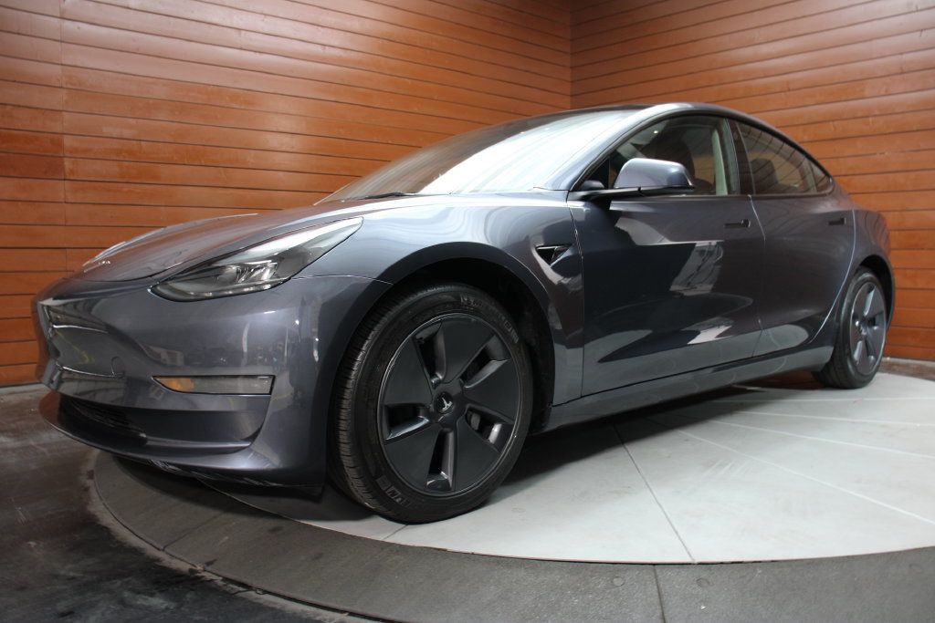 Used 2023 Tesla Model 3 Standard Range RWD image 1