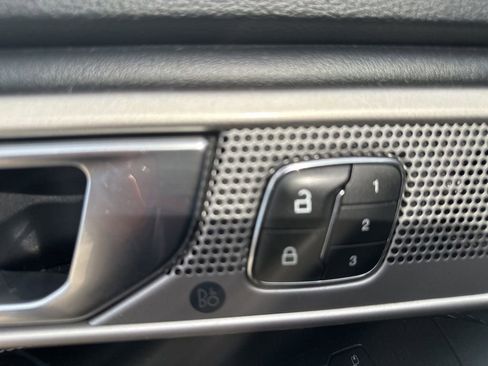 Used 2020 Ford Explorer Limited image 7