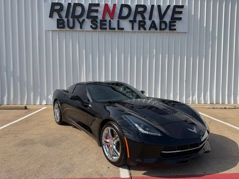 Used 2017 Chevrolet Corvette Stingray Coupe w/ Battery Protection Package RWD image 9