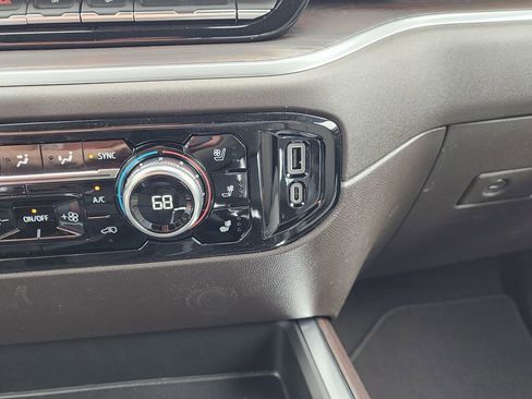 New 2026 GMC Sierra 1500 SLT image 29