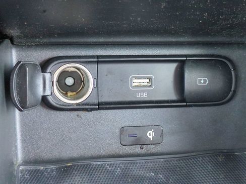 Used 2022 Kia Telluride S FWD image 26