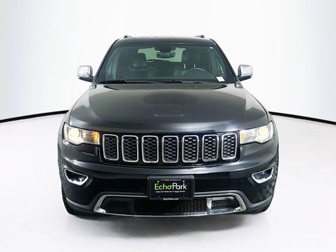 Used 2017 Jeep Grand Cherokee Limited image 2