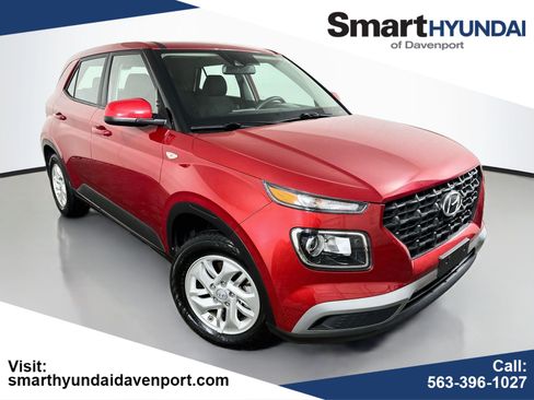 Used 2021 Hyundai Venue SE FWD image 1