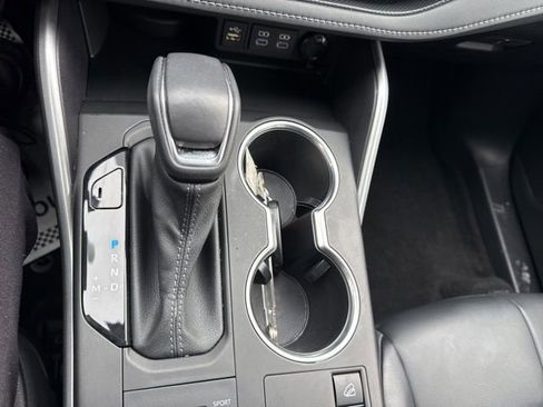 Used 2023 Toyota Highlander XLE image 18
