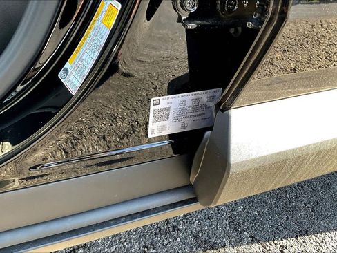 New 2026 Chevrolet Equinox EV LT image 9