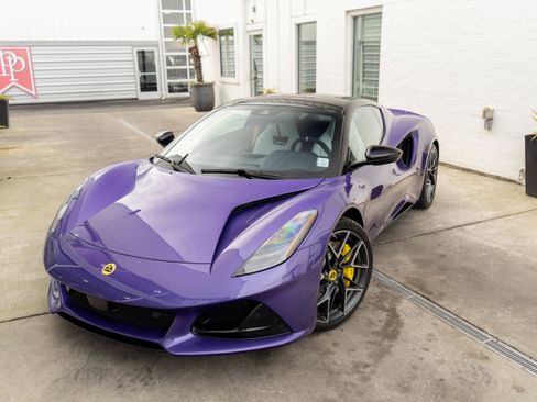 New 2026 Lotus Emira SE image 3