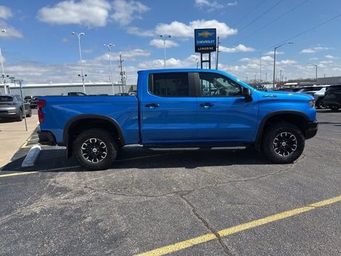 Used 2025 Chevrolet Silverado 1500 ZR2 w/ Technology Package image 8