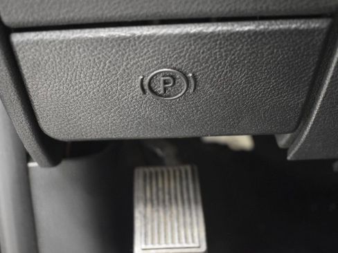 Used 2018 RAM 1500 Laramie w/ Convenience Group image 36