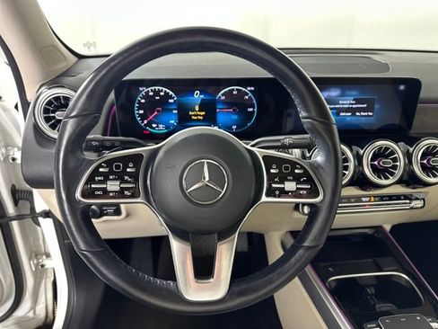 Used 2023 Mercedes-Benz EQB 300 4MATIC w/ Exclusive Package image 14