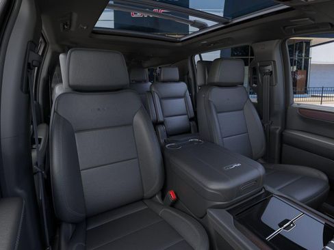 New 2026 GMC Yukon XL Denali w/ Denali Reserve Package AWD/4WD image 16