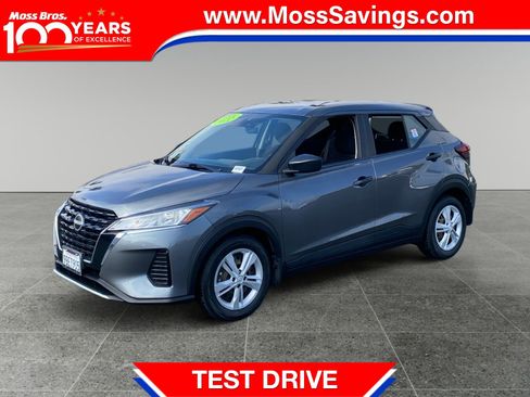 Used 2022 Nissan Kicks S w/ Interior Electronics Package FWD image 1