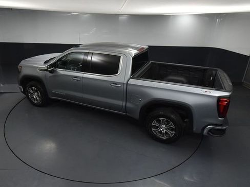 Used 2024 GMC Sierra 1500 SLE image 55