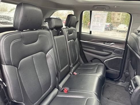 Used 2024 Jeep Grand Cherokee Limited 4xe image 25