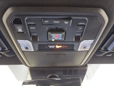 Used 2025 Toyota 4Runner Limited AWD/4WD image 27