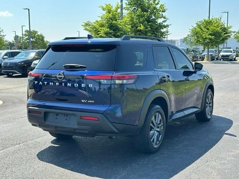 Used 2022 Nissan Pathfinder SV AWD/4WD image 4