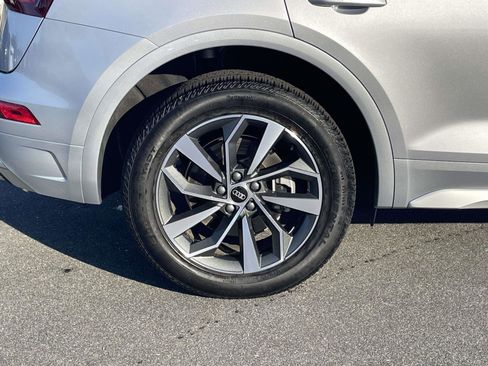 Certified 2024 Audi Q5 2.0T Premium w/ Convenience Package image 11