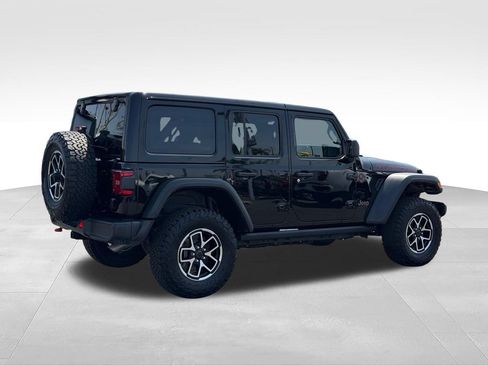Used 2025 Jeep Wrangler Unlimited Rubicon AWD/4WD image 7