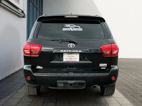 Used 2016 Toyota Sequoia SR5 image 4