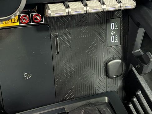 Used 2024 Toyota Tacoma TRD Sport image 27