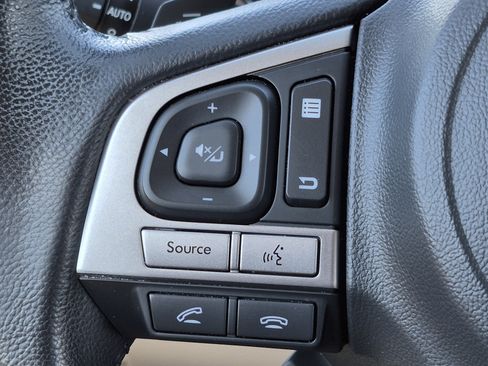 Used 2016 Subaru Outback 2.5i Limited AWD/4WD image 18