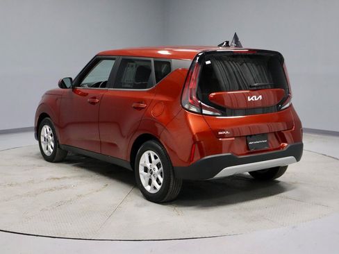 Used 2023 Kia Soul LX w/ LX Technology Package image 10