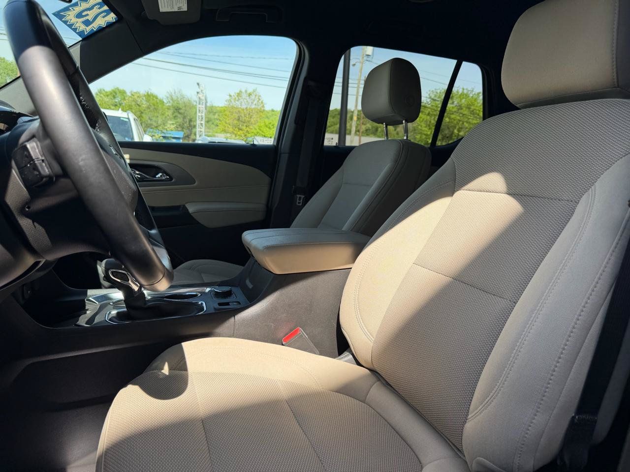 Used 2023 Chevrolet Traverse LT w/ LPO, Floor Liner Package AWD/4WD image 9