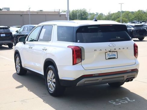 Used 2024 Hyundai Palisade SEL FWD image 5