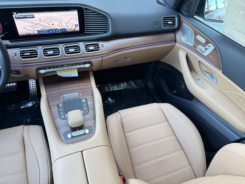 New 2026 Mercedes-Benz GLS 450 4MATIC image 30