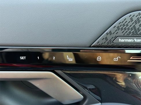 New 2026 BMW 530i xDrive w/ M Sport Package image 11